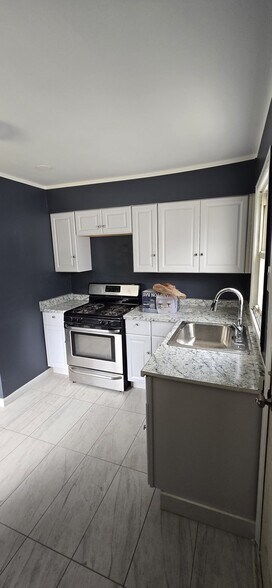 Building Photo - 2568 Downing St