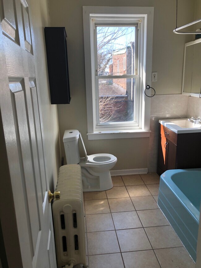 Building Photo - 1664 Wakeling St