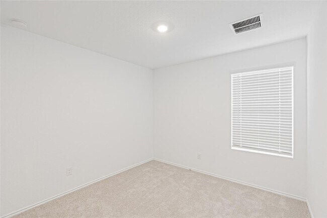 Building Photo - 117 Dark Victory Rd