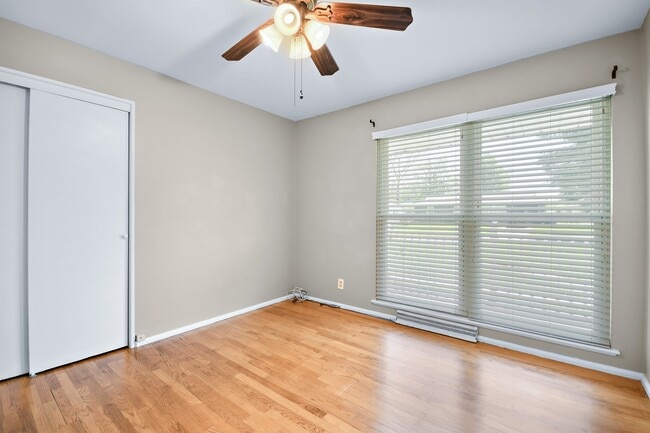 Building Photo - 721 Montego Dr