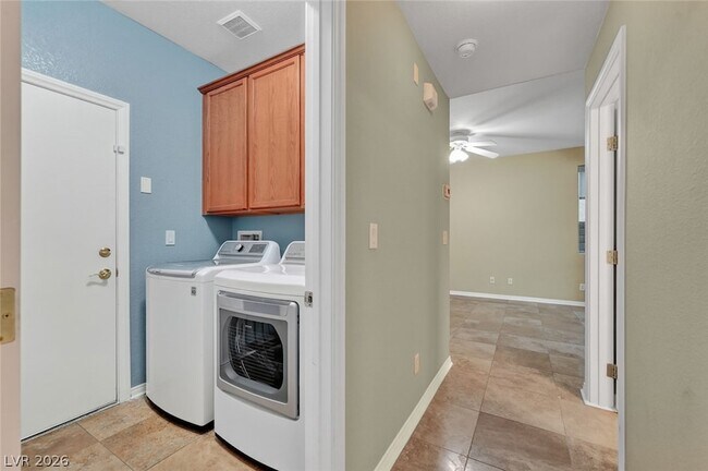 Building Photo - 11821 Luna Del Mar Ln