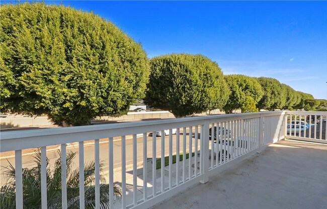 Building Photo - Huntington Beach Home with Massive Curb Appeal!