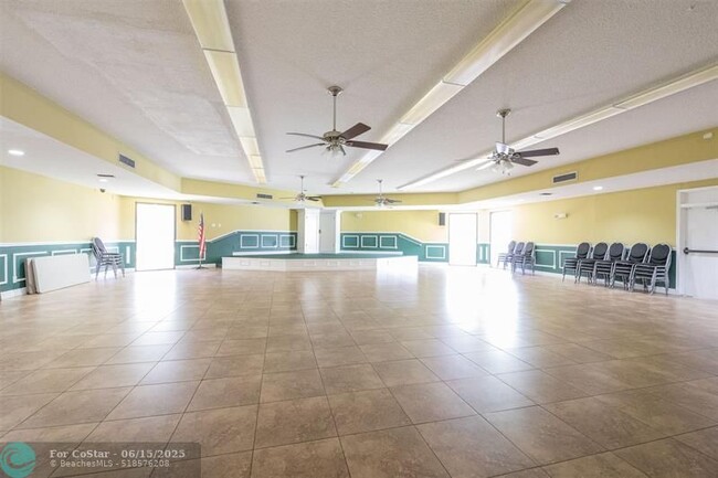 Building Photo - 113 Royal Pk Dr