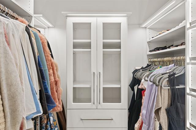 Building Photo - 4206 Buena Vista St