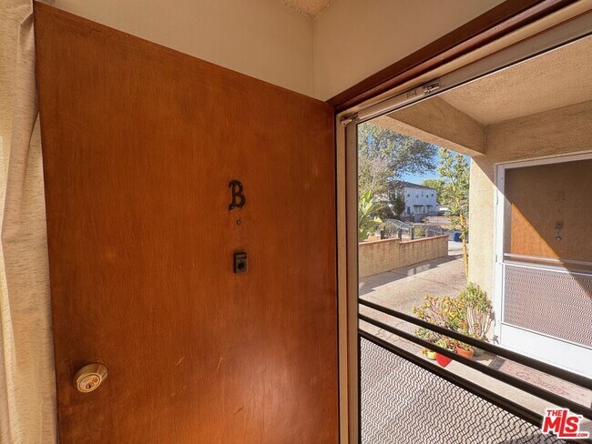 Building Photo - 4168 Brunswick Ave
