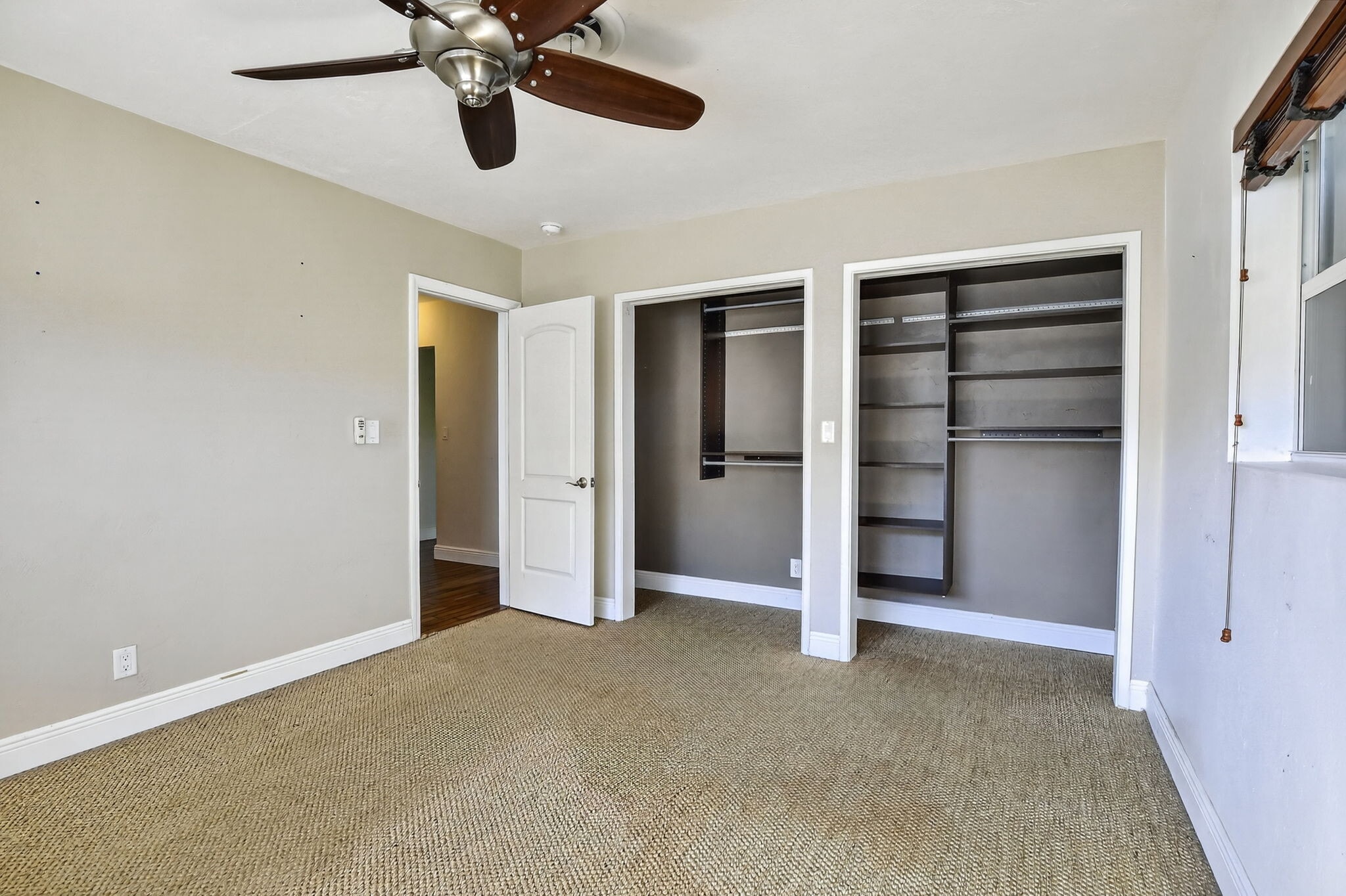 Building Photo - 2740 NE 34th St