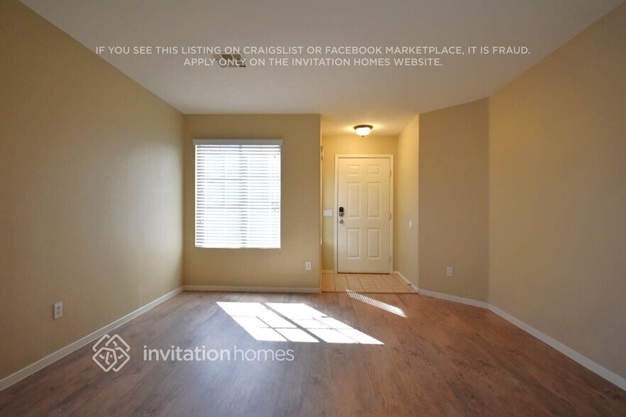 Building Photo - 10922 Coppola St