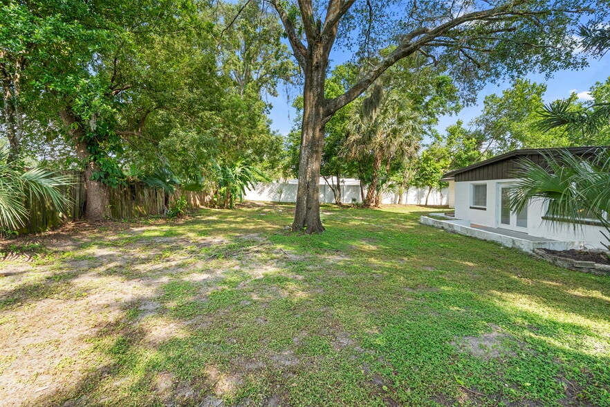 Building Photo - 505 Lake Shore Dr