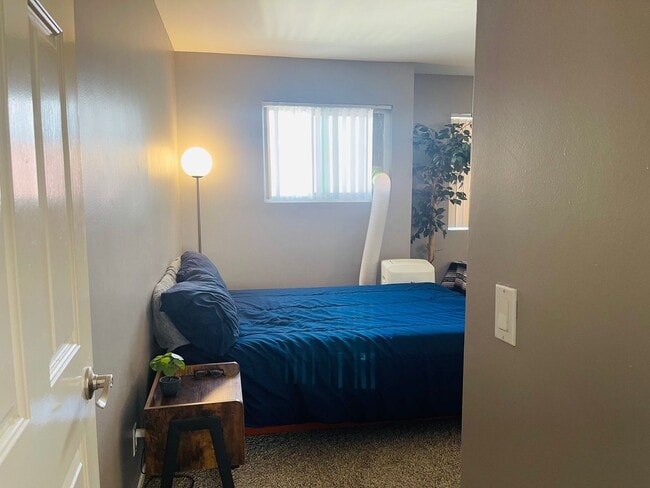 Building Photo - August Move in 8/10/25- Pre-lease Today! M...
