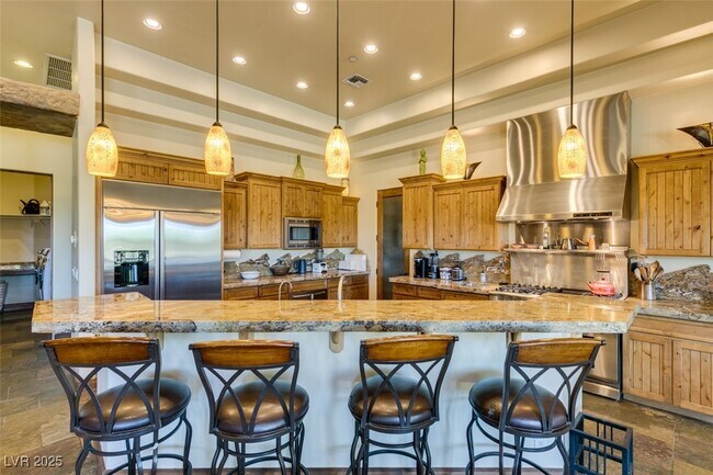 Building Photo - 549 Regents Gate Dr