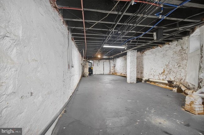 Building Photo - 5452 Catharine St