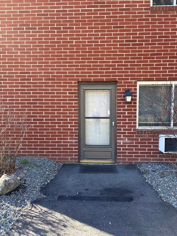 Building Photo - 3 Dailey St