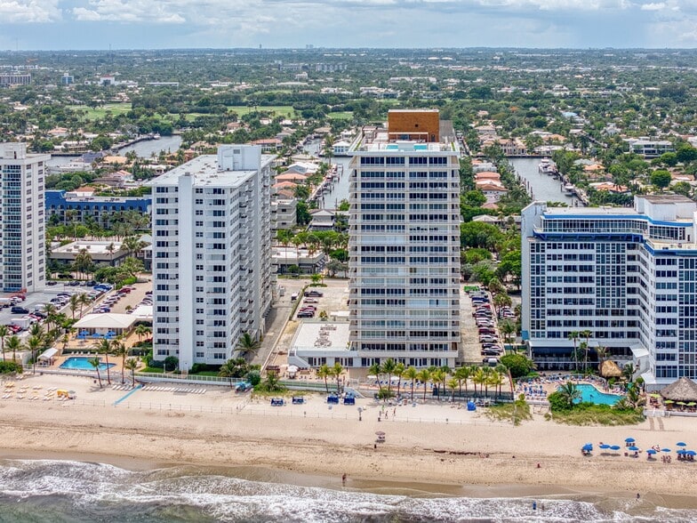 Building Photo - 4020 Galt Ocean Dr
