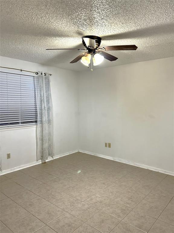 Building Photo - 14411 Cypress View Dr
