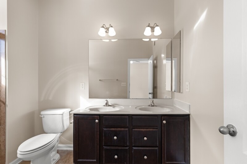 Building Photo - 4921 Forest Pines Dr