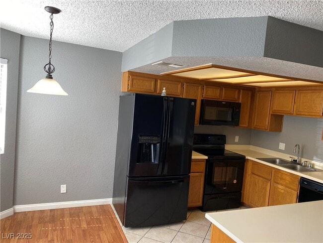 Building Photo - 7948 Decker Canyon Dr