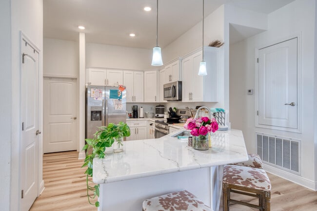 Building Photo - 507 Alleyoak Ln