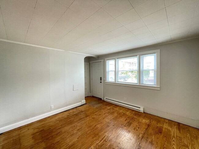 Building Photo - 510 Montgomery St