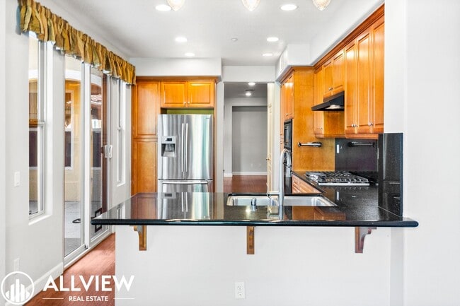 Building Photo - Stunning 3 Bedroom, 2.5 Bath in Sought-After Woodbury Community