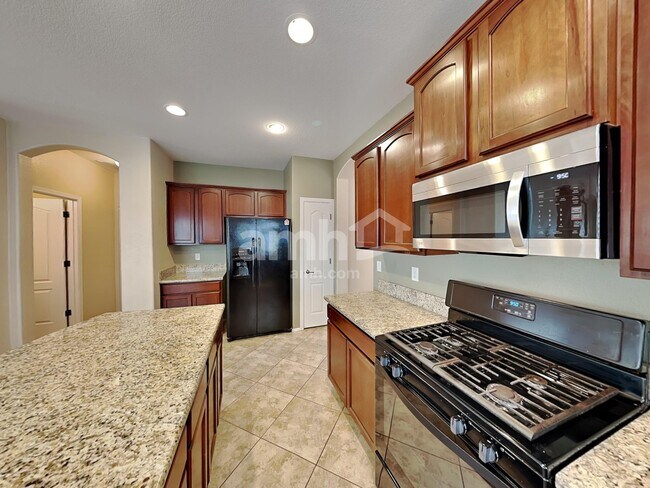 Building Photo - 14643 W Acapulco Ln