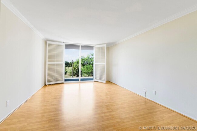 Building Photo - 3800 N Hills Dr