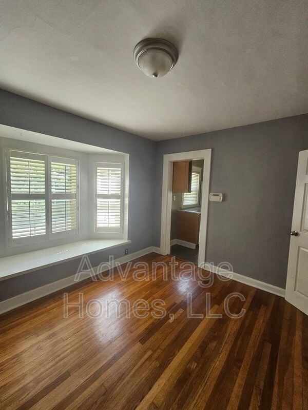 Building Photo - 4544 Terrace St