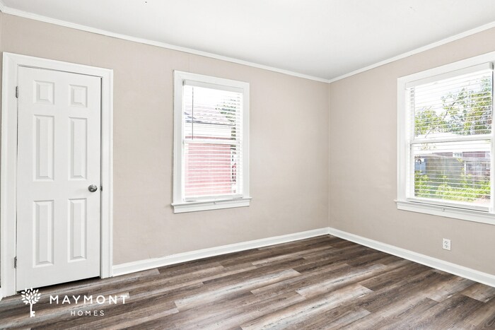 Building Photo - 342 E 45th St