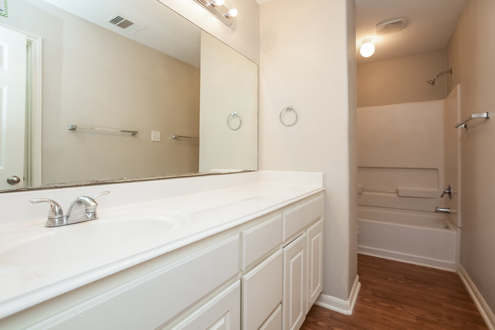 Building Photo - 3922 Hollow Cove Ln