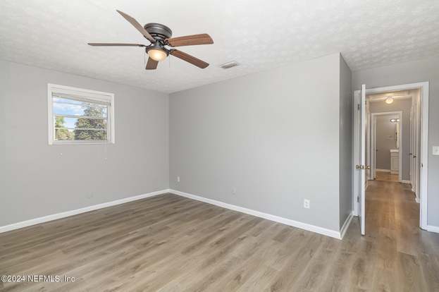 Building Photo - 2867 Holly Bay Rd