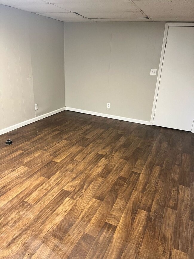 Building Photo - Affordable 3 Bedroom Home AVAILABLE NOW!