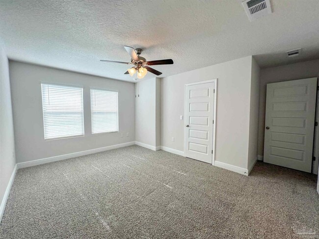 Building Photo - 3997 Pendragon Cir