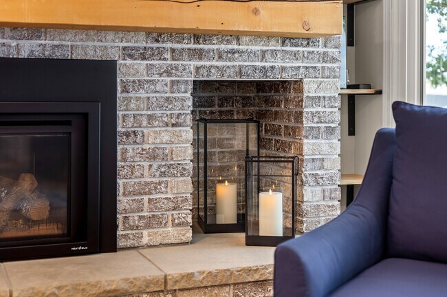 Living Area - 27166 Little Floyd Lake Rd