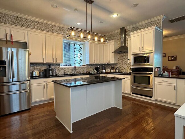 Building Photo - 7406 Curly Leaf Cove