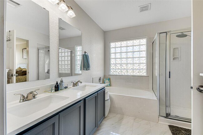 Building Photo - 1410 Davis Mountain Loop