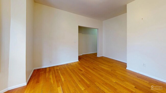 Building Photo - 15-17 Langdon St. Unit 15-1