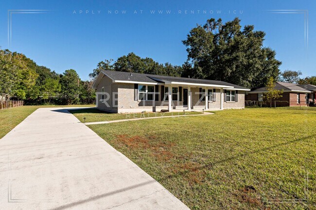 Building Photo - Beautifully Updated 4-Bedroom Home in West Mobile!