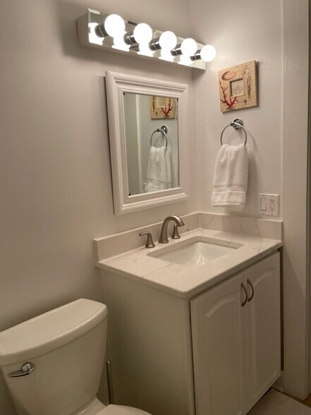 Building Photo - 1209 Pearl St