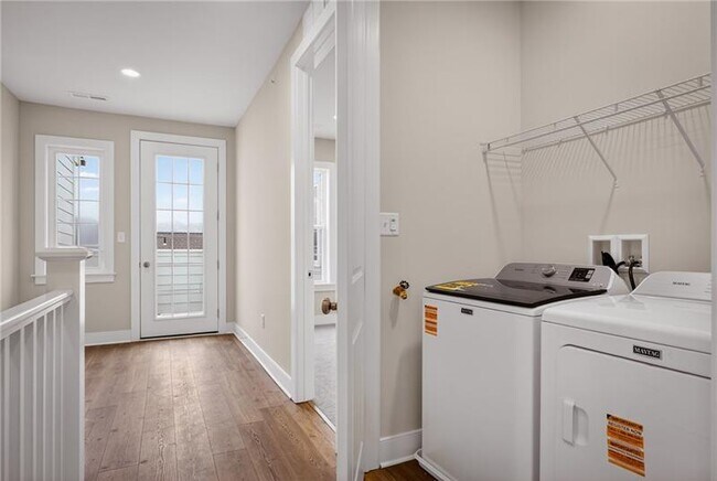 Building Photo - 4022 Cottage Wy