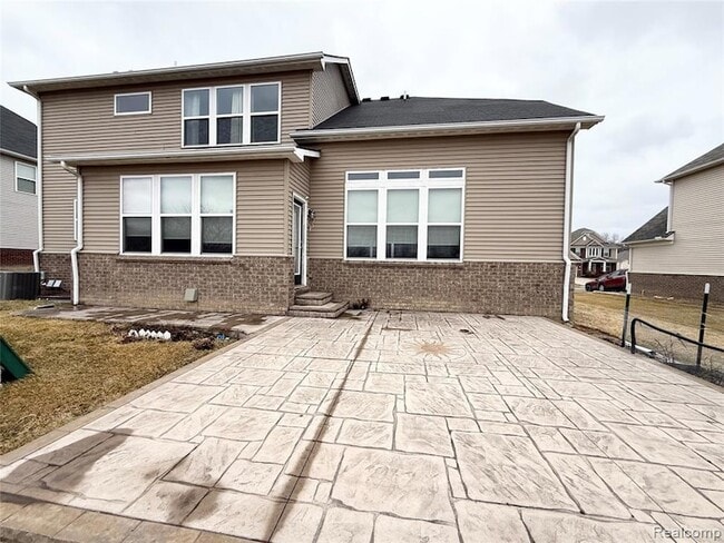 Building Photo - 2274 Findley Cir