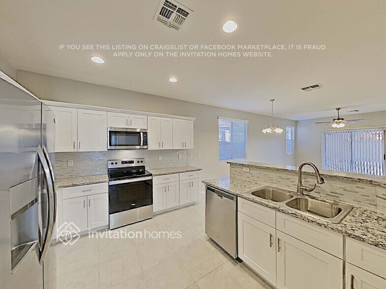 Building Photo - 4361 S Splendor Ct