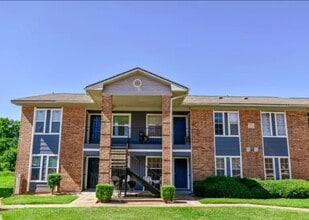 Building Photo - 1400 Eagle Lake Rd