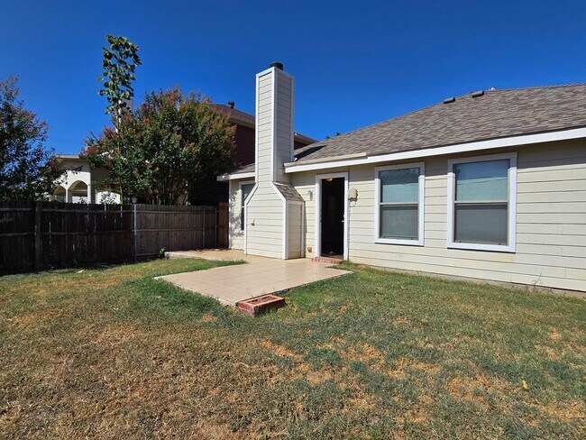 Building Photo - 5820 Show Master Ln