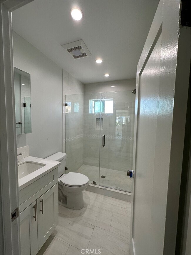 Building Photo - 223 24th St