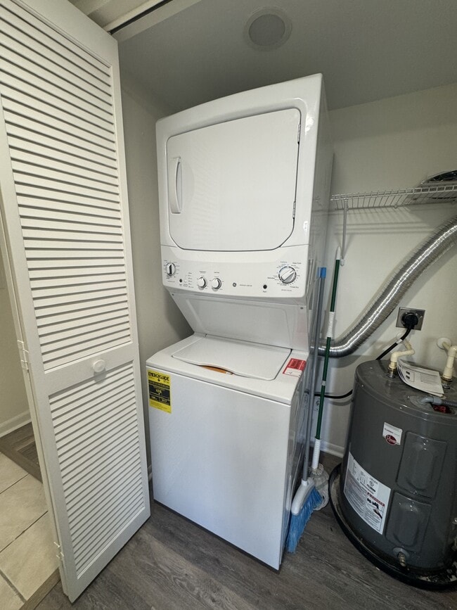 Building Photo - 259 Fenwick Dr