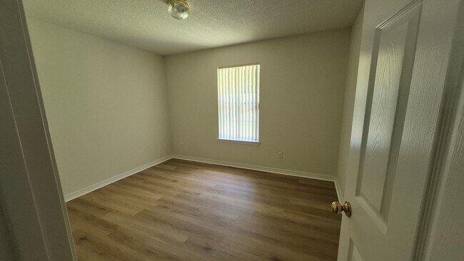 Building Photo - 7361 Chimney Pines Dr