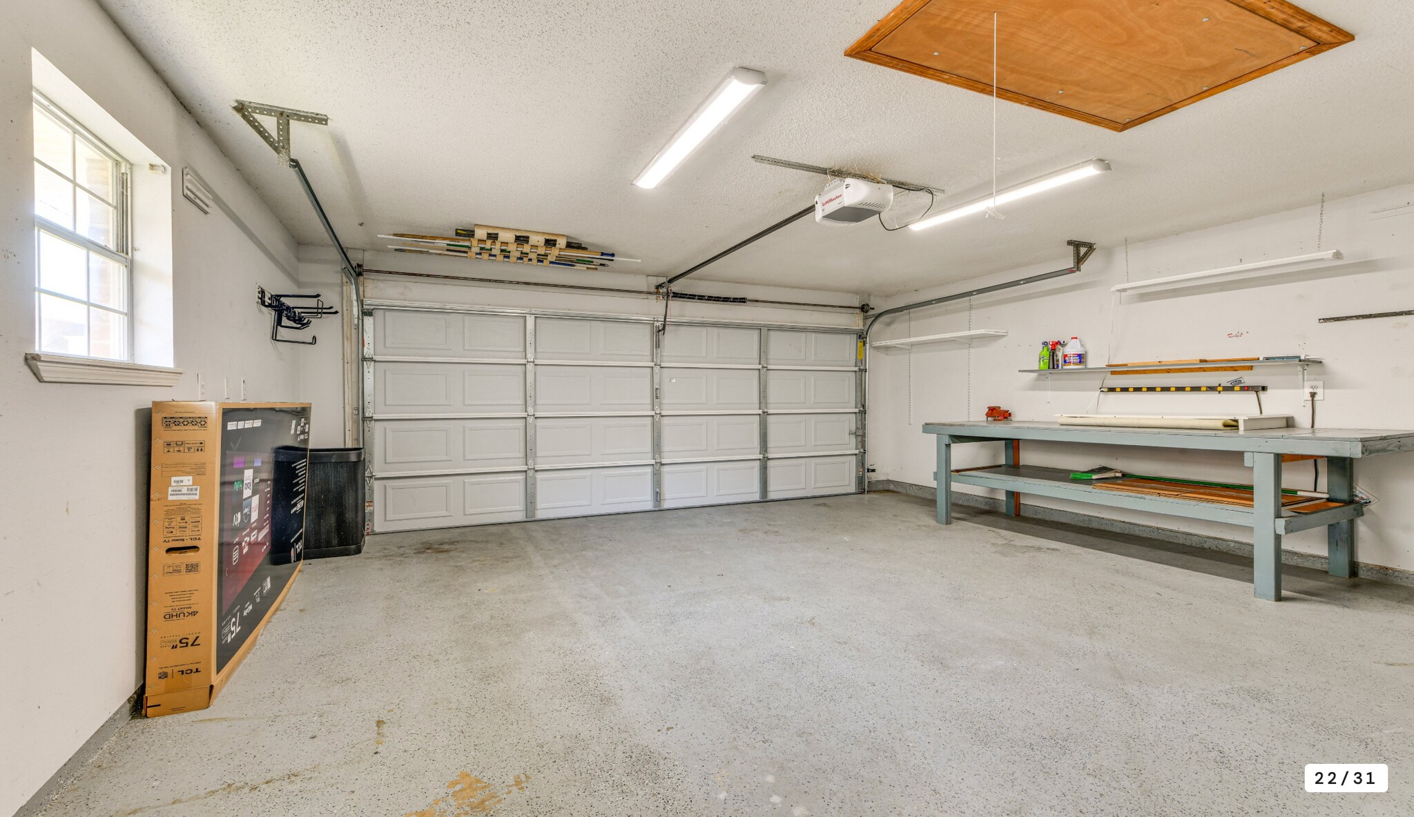 Building Photo - 125 Windward Passage St