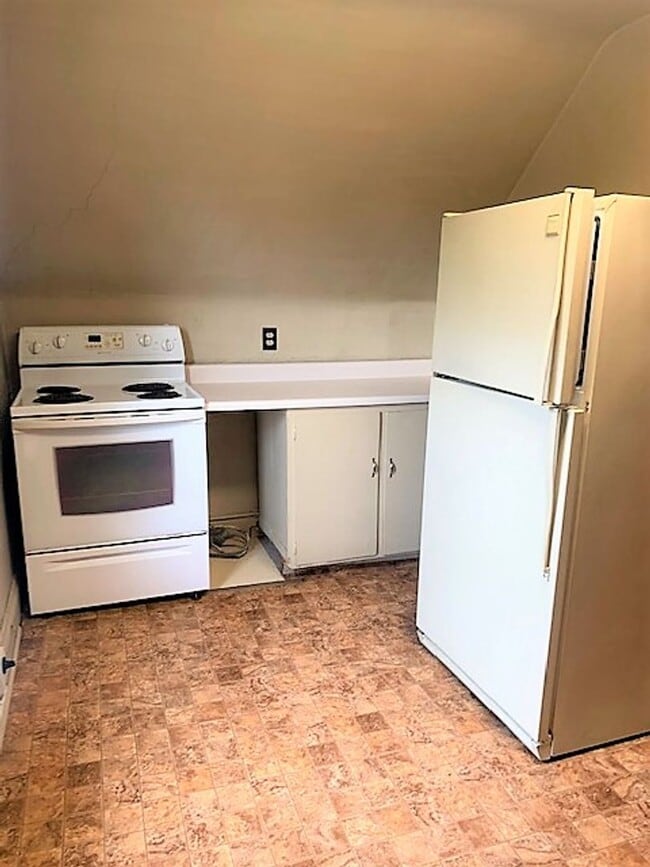 Building Photo - 525 2nd St SE