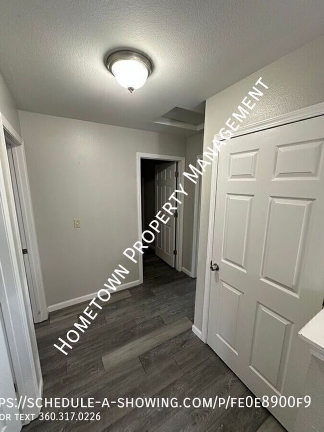 Building Photo - 16317 Birkland St SE