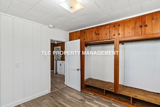 Building Photo - 717 S 2nd St