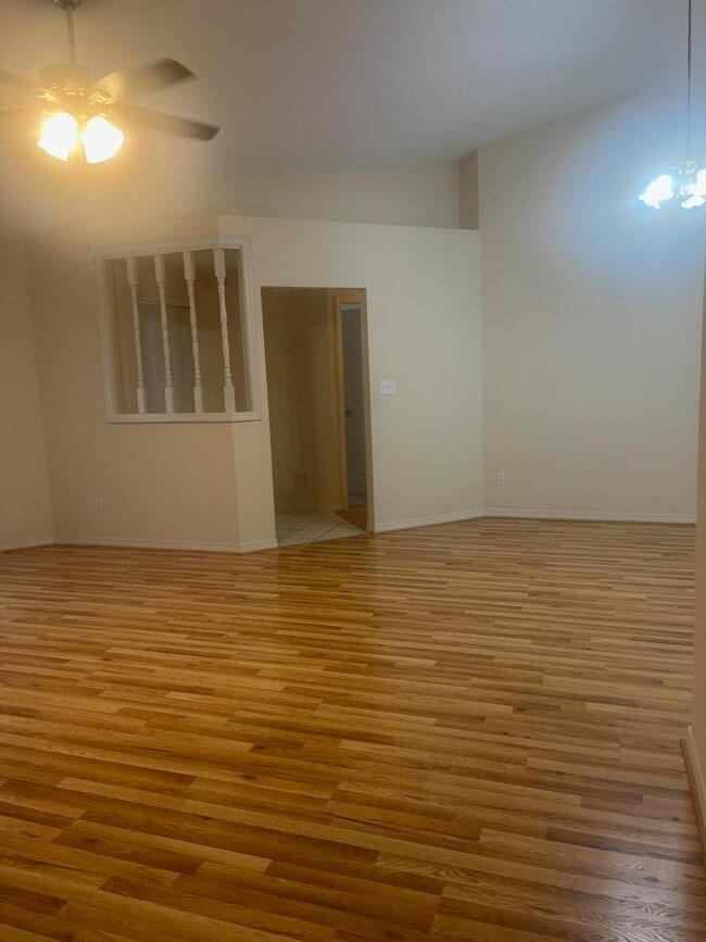 Building Photo - 2309 Orion Lake Dr